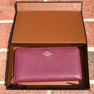 Authentic Coach Accordion Zip Wallet